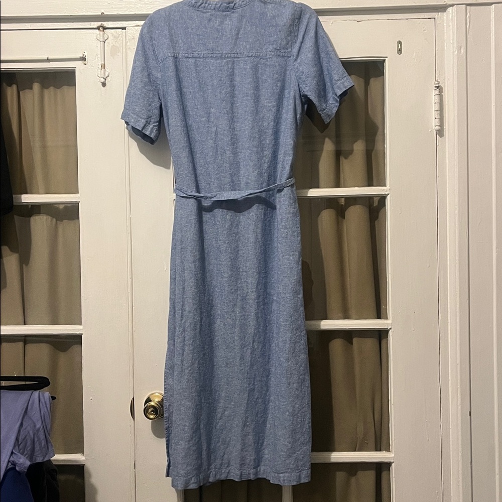 Relaxed Tie-Waist Midi Dress in Light Blue - Picture 8 of 8